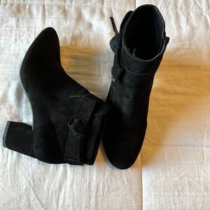 Black Bootie Sz 7.5M